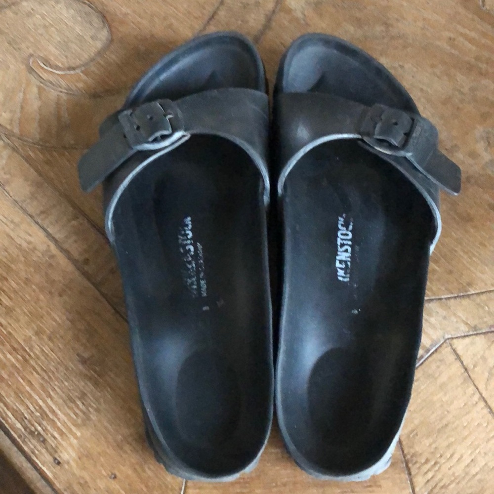 Sandal